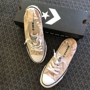 NWB! Converse Low Too Sneakers Snake Reptile Print Size 7.5